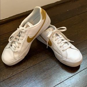 Gold and White Nike Sneakers size 8 worn once